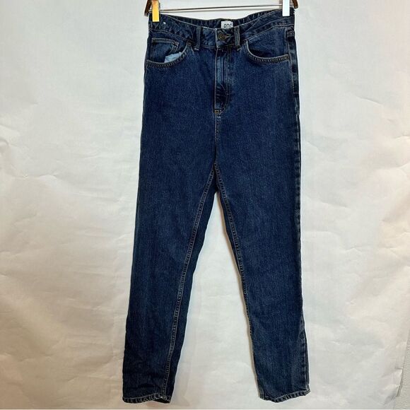 UO BDG Mom Jean 084 - Picture 2 of 5